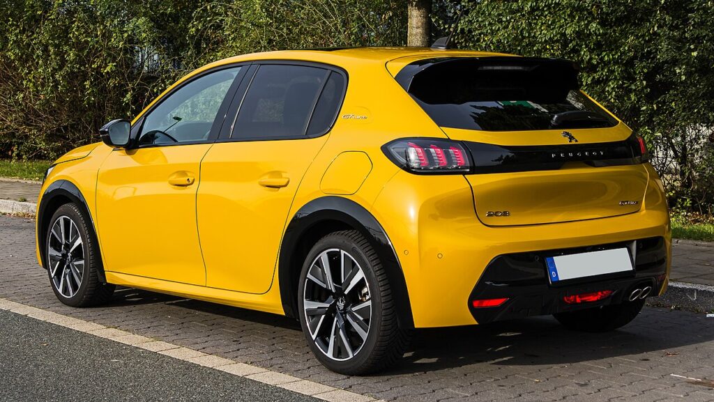 Peugeot 208 1.6 Allure AT 2023 foto 2
