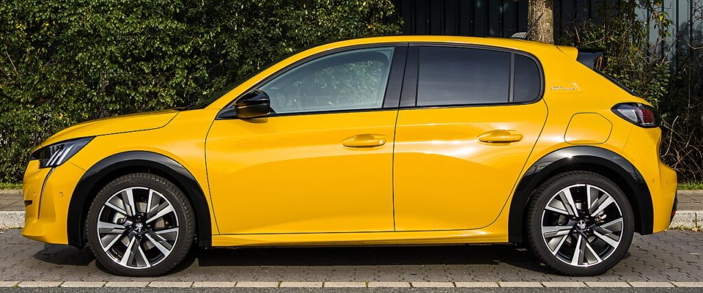 Peugeot 208 1.6 Allure AT 2023 foto 3